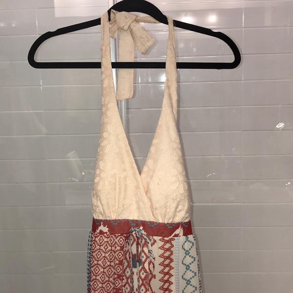 100% polyester halter top maxi with sheer bottom - Picture 2 of 8